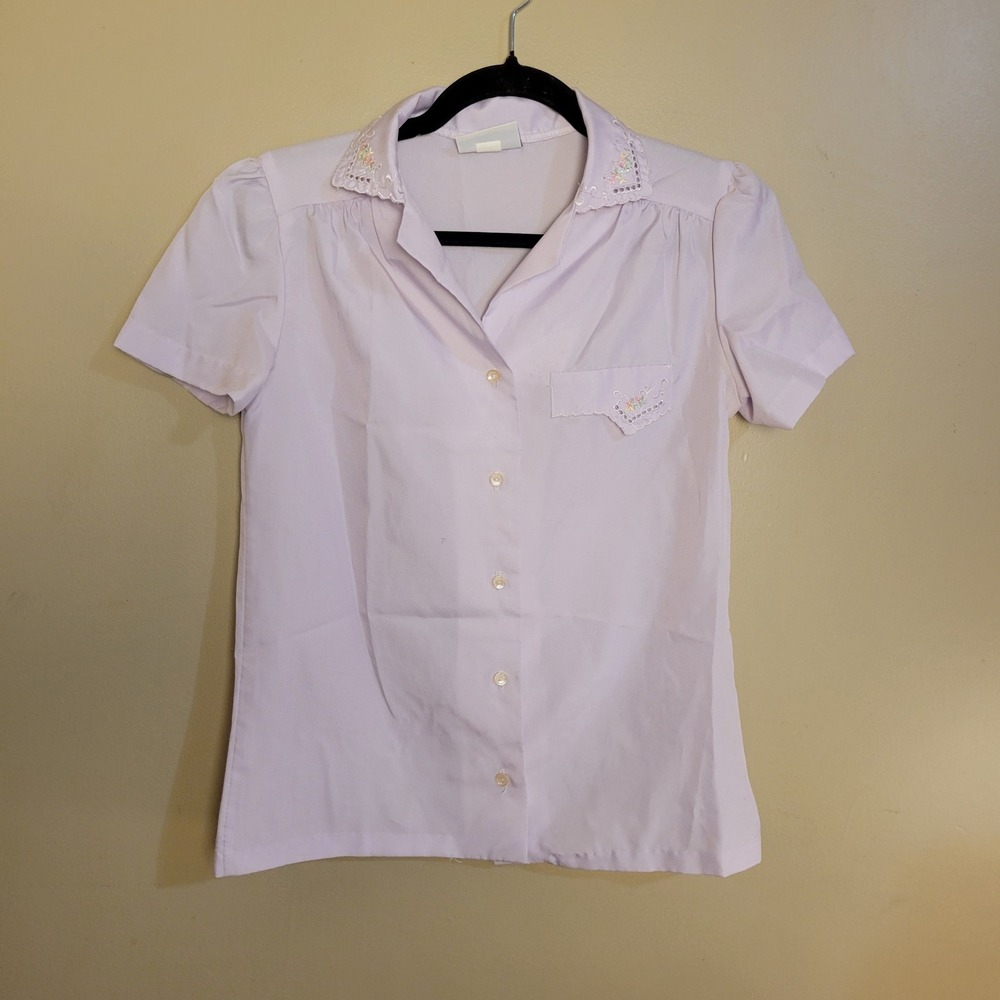 Avon Fashions Vintage Lavender Embroidered Short Sleeve Blouse Pastel Purple S M